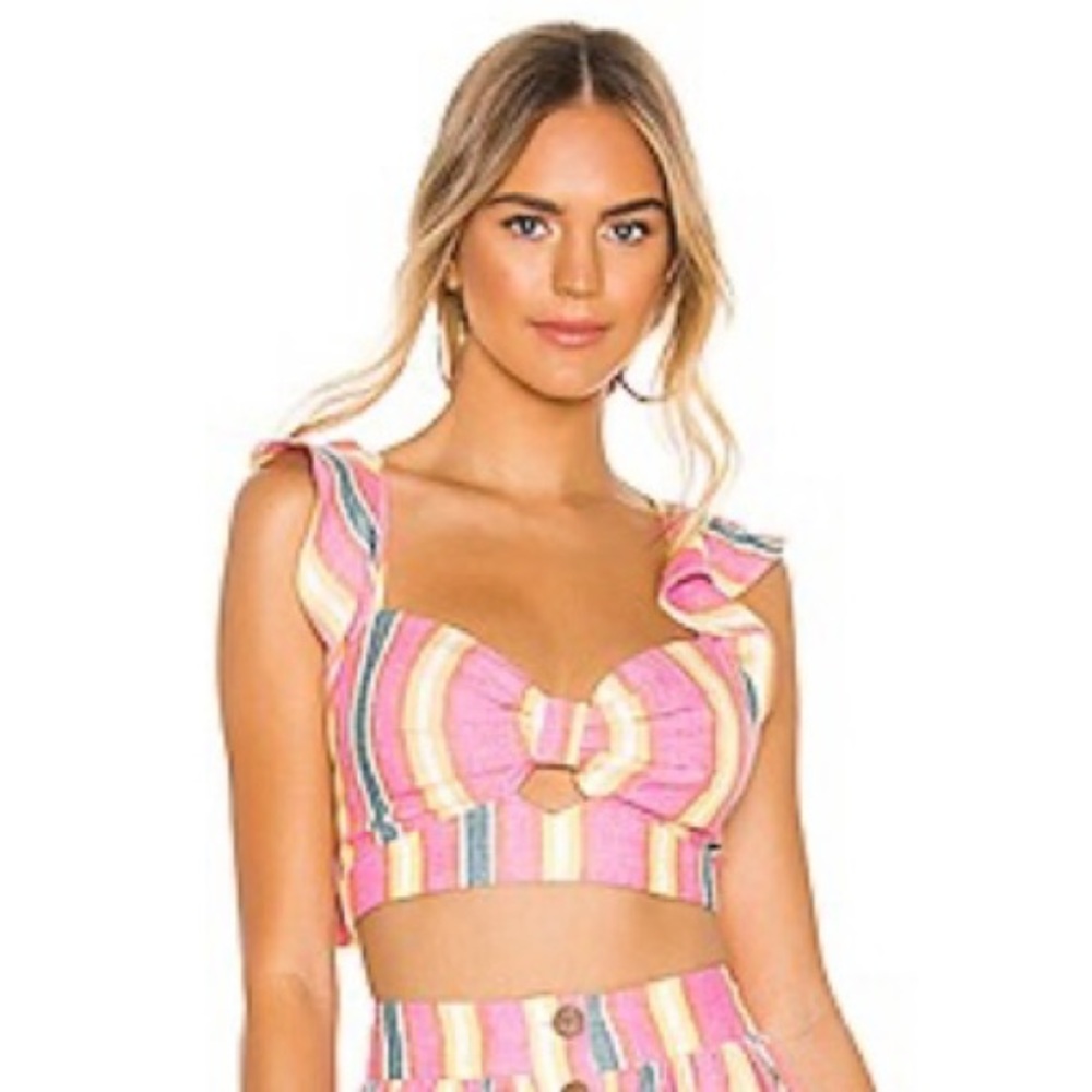 NWOT BCBG Flutter Sleeve Crop Top in Multi